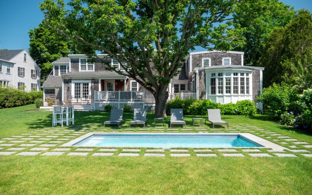 Plunge Pools:  Why They’re Perfect For Busy Families